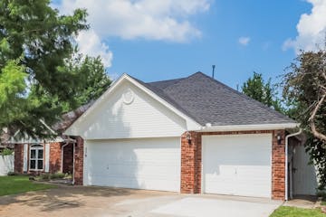 2709 BERKLEY DR EDMOND, OK 73034